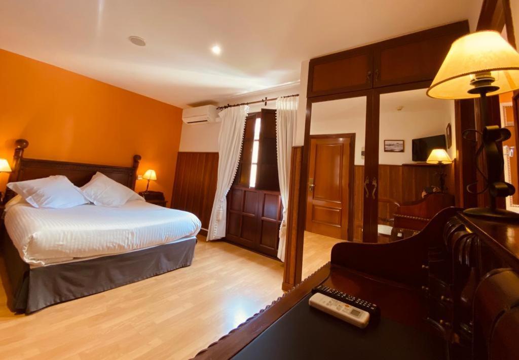 El Tejo De Comillas Kamer foto